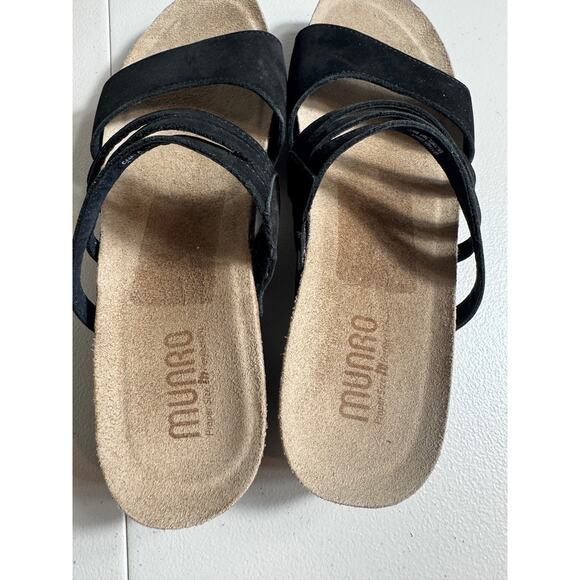 Munro Gamala women's sandals black suede strappy slide flat Sz 10.5 - Picture 4 of 8